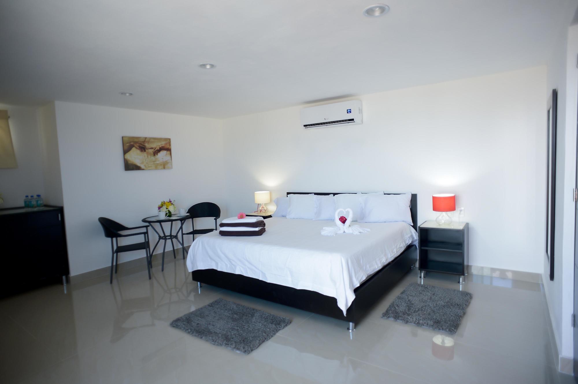 Sunrise 42 Suites Hotel 신데 델 카르멘 외부 사진